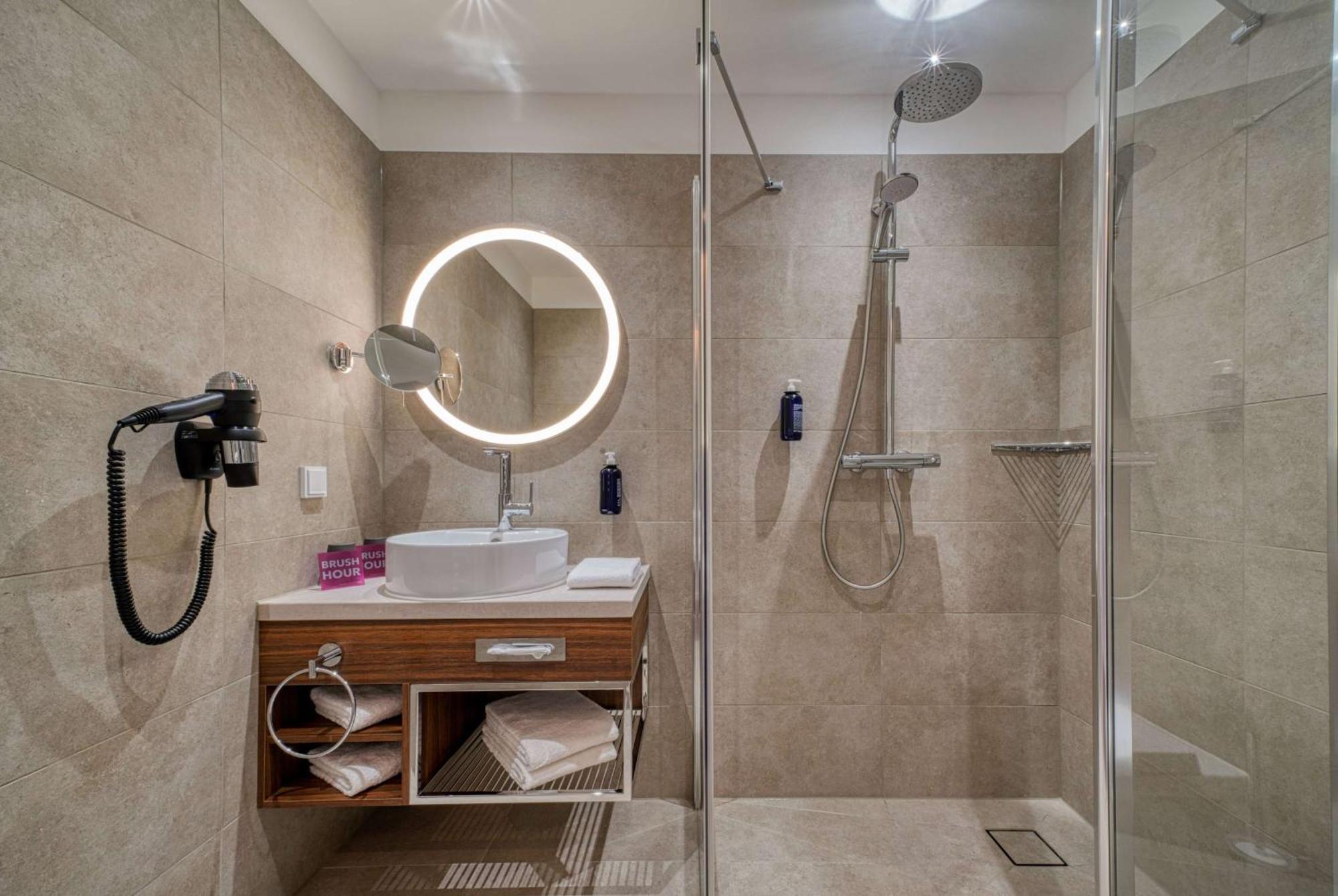 Fourside Hotel Ringsheim, Trademark Collection By Wyndham Exteriör bild
